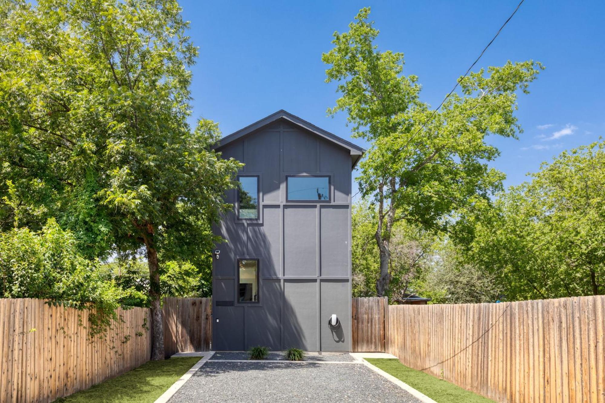 The Heritage Haus - Modern Cabin In Downtown San Antonio Vila Exterior foto